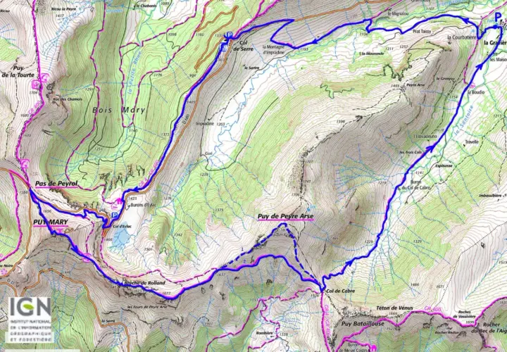 Carte IGN du Puy Mary et ses environs, avec des sentiers de randonnée balisés en bleu et rose.